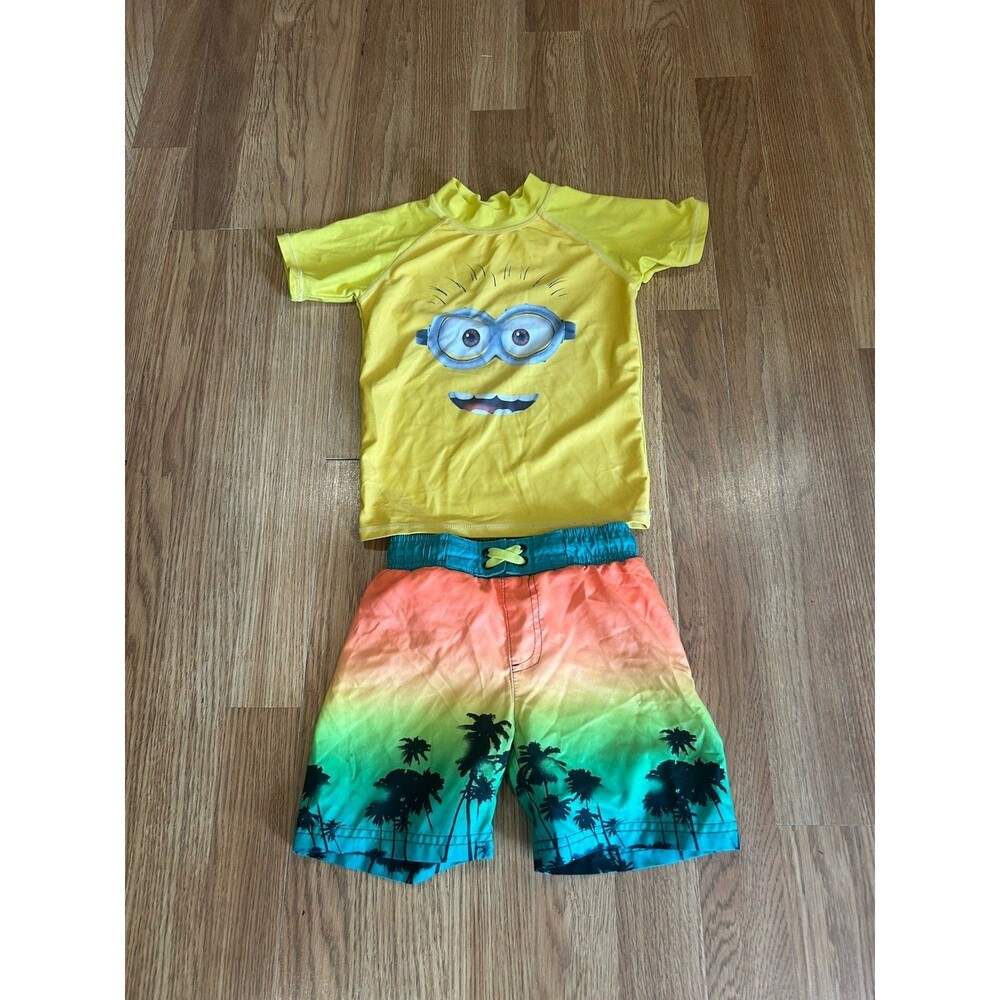 Cat & Jack Universal Studios Minions 2-Piece Rash Guard Swim Set Boys Size 4T
